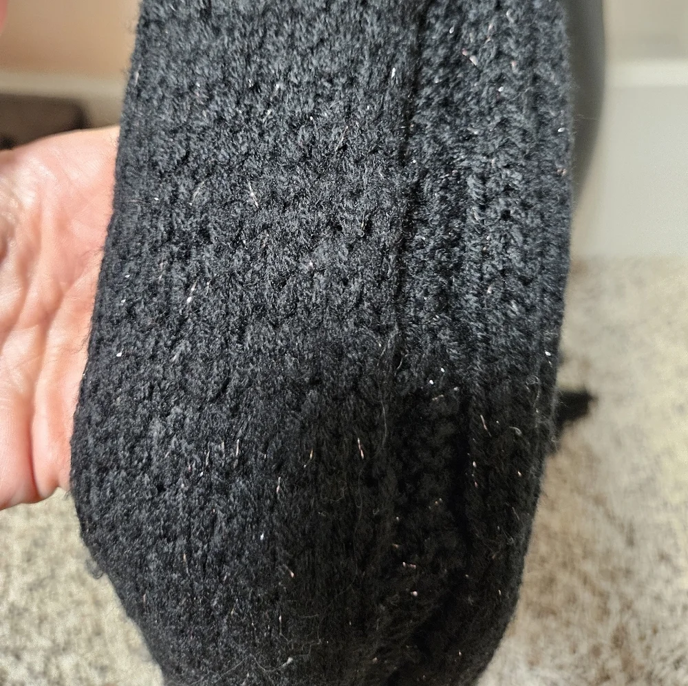 Black Cable Knit Scarf With Glitter